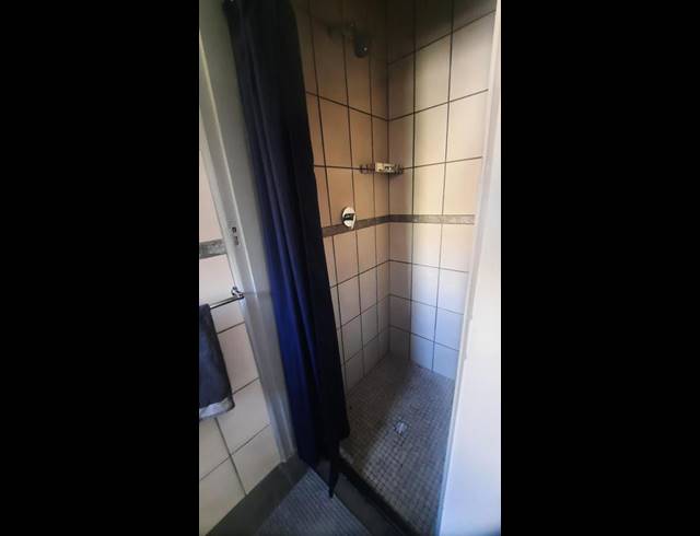 3 BEDROOM HOUSE FOR SALE IN STRAND SOUTH